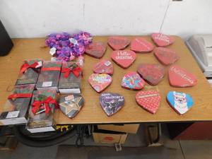lot 64 image: Assortment of candy