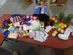 lot 77 image: Assorted House Goods