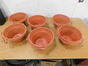 lot 81 image: (6) Hanging Baskets