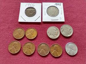 lot 2 image: Small Vintage US Mixed Coin Lot