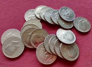 lot 29 image: (20) Kennedy Half Dollars