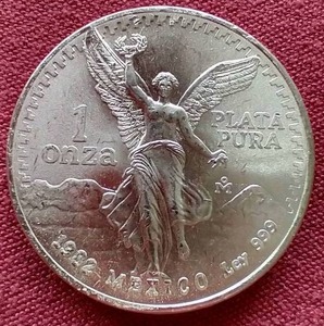 lot 55 image: 1982 Mexico 1 oz Silver Libertad - First Year