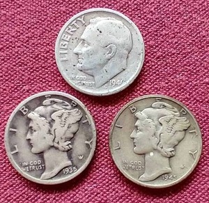 lot 93 image: (3) Silver Dimes