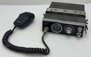 lot 37 image: Vintage ROYCE Brand CB Radio