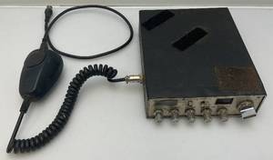 lot 38 image: Vintage COBRA Brand 146 GTL ST CB Radio