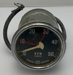 lot 55 image: Vintage Stewart Warner RPM Gauge