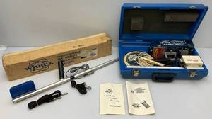 lot 106 image: Vintage WHITES Coinmaster 6000Di Series 2 Complete With Carrying Case