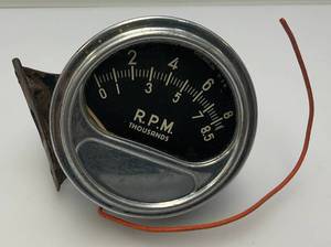 lot 213 image: Vintage SUN Electric Corp. RPM Gauge 3 34