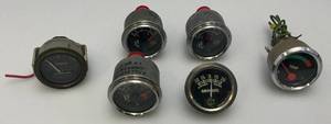 lot 223 image: Misc. Vintage 2 Auto Gauges Oil Pressure, Temp, Battery & More