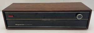 lot 232 image: Vintage Wood Grain Magnavox Solid State Stereo AMFM Stereo (UNTESTED)