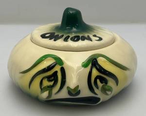 lot 243 image: 1950s Onion Dish Made By Deforest Of California 5 12 Tall