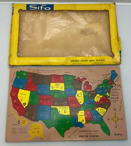 lot 281 image: 1960s Wooden Tray SIFO United States Map Puzzle In Original Pack (Missing One Small Piece)