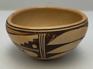 lot 292 image: 1930s Or Earlier HOPI Native American Indian Pottery Bowl Signed ORAIBI 2 12H x 4 12