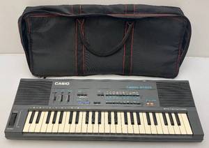 lot 316 image: Vintage Casio Casiotone MT-600 With Carry Case (Zipopers Broke) UNTESTED