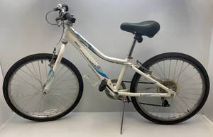lot 356 image: Vintage Rivel Giant Womens Bike