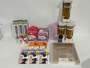 lot 72 image: Assorted Items