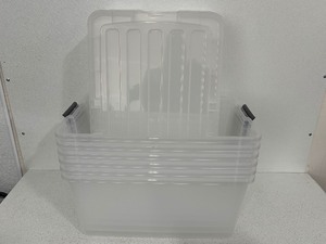 lot 19 image: Storage Containers