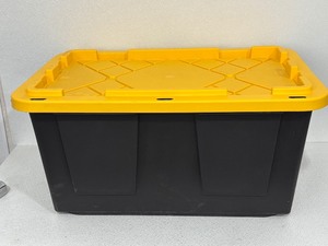 lot 20 image: Greenmade 27 Gallon Tote