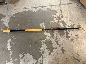 lot 24 image: 24 Extend-A-Reach Telescopic Pole