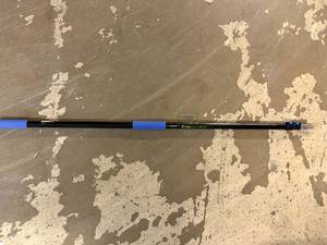 lot 46 image: 18 Eversprout Adjustable Telescopic Pole
