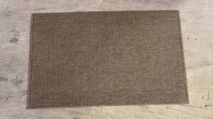 lot 6 image: Entry Way Rug-Tan