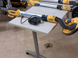 lot 809 image: DeWalt 8.85 (225mm) Variable Speed 20V Drywall Sander DCE800 with 20V Max XR Lithium Ion Battery, DCB107 Charger