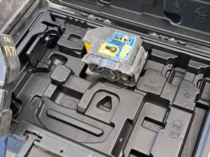 lot 817 image: DeWalt 6V 3 Beam Laser Pointer DW083 with Case