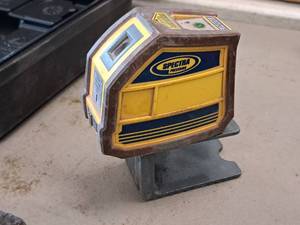 lot 823 image: Spectra Precision Laser Level LP20G