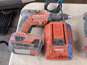 lot 914 image: Hilti 21.6V Cordless Drywall Screwdriver SD 5000-A22 with 22V 3.0Ah Battery, Charger