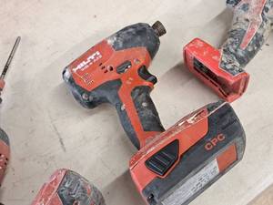 lot 920 image: Hilti 22V Impact Driver SID 4-A22 with 22V 2.6Ah Battery