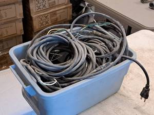 lot 1004 image: Lot of  Assorted Cords