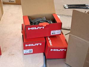 lot 983 image: Lot of (2 Boxes) Hilti Nails X-PN 37 G3 MX 900-count ( 1800 total items )