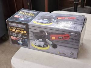 lot 708 image: Chicago Electric 6 Variable Speed Dual Action Polisher