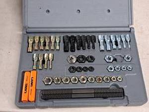 lot 709 image: Lang Rethreading Set 47-piece with Case