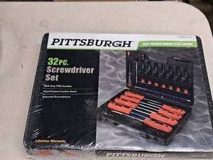 lot 711 image: Pittsburgh Screwdiver Set 32-piece (New)