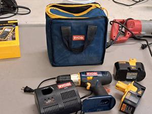 lot 719 image: Ryobi 12 VSR 18V Drill P204 with (2) One 18V Batteries, Charger, Tool Bag