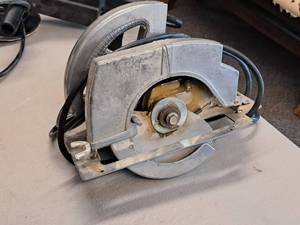 lot 723 image: McGraw-Edison Power House 6-12 Circular Saw 73124