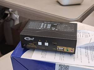 lot 771 image: CKL 2-Port KVM Switch  4K2K  Dual HDMI