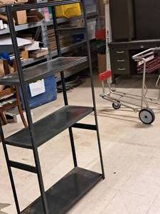 lot 780 image: Shelving Unit