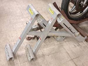 lot 799 image: Lot of (2) Werner 300-lbs Ladder Jacks 10-20-02 (Silver)