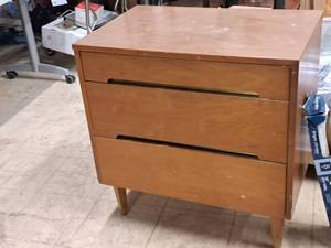 lot 1027 image: Wooden Dresser 3-drawer