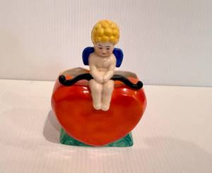 lot 7 image: GOEBEL Bavarian Vintage Cupid wBlue Wings Heart Planter