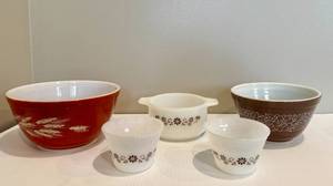 lot 2 image: Vintage PYREX & DYNAWARE