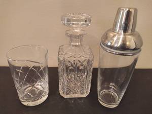 lot 69 image: GlassCrystal Barware