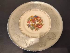 lot 100 image: Faberware Triumph Limoges Serving Plate