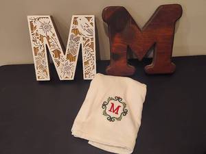 lot 119 image: M Decor