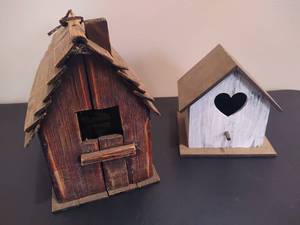 lot 107 image: Two Wood Bird Houses
