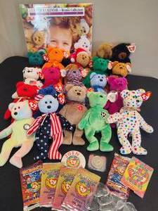 lot 105 image: TY Beanie Babies All Bears Lot