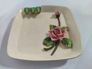 lot 35 image: Vintage Floral Ashtray