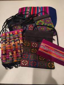lot 124 image: Colorful Small Zip Bags